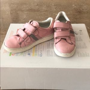 Gucci pink leather sneakers size 29